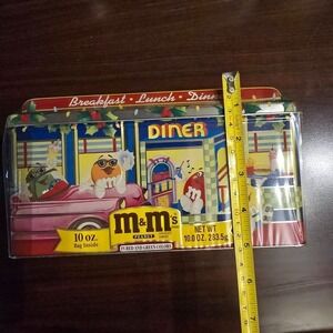 FACTORY SEALED 1996 Peanut M&M's Christmas Village Series #4 Collectible Tin